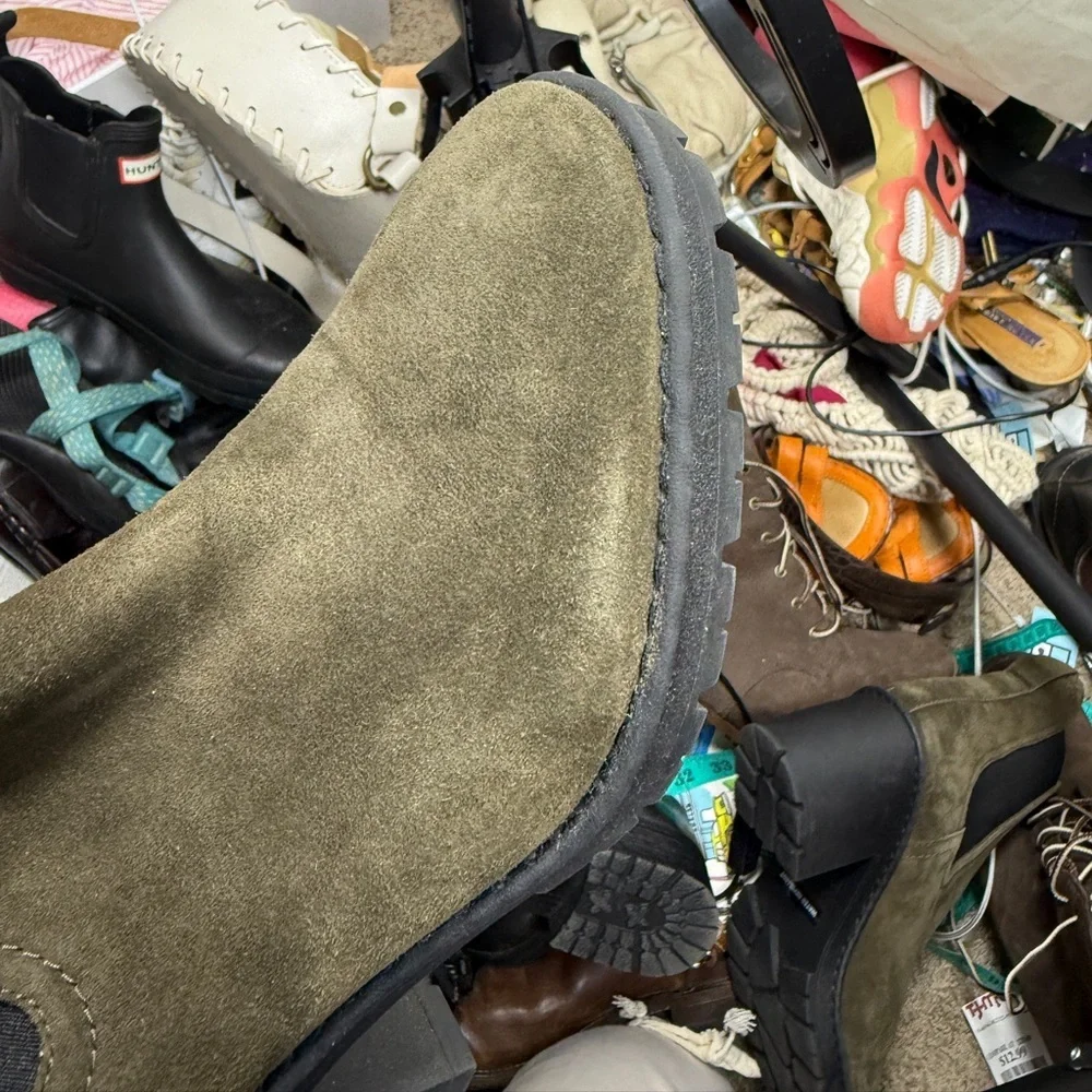 Vince Henderson Water Repellant Heeled Chelsea Boot 8.5M - Picture 11 of 11